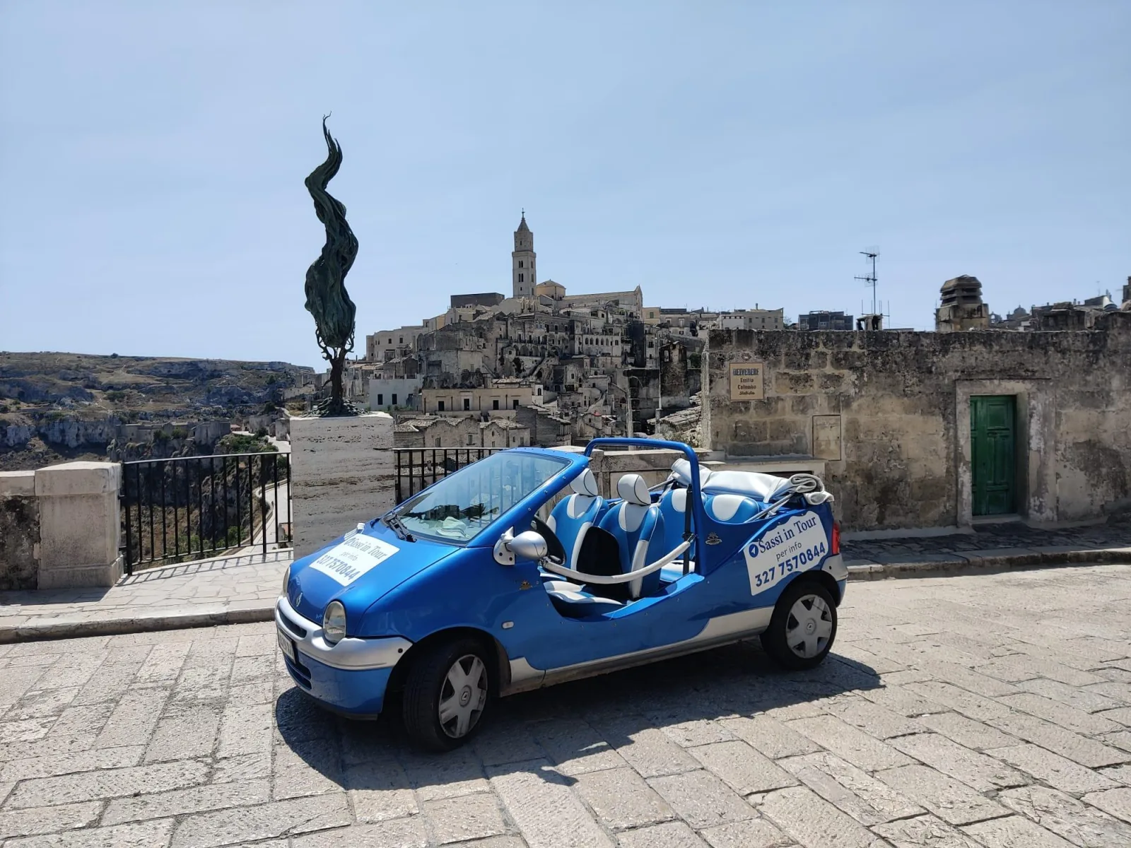 Sassi in Tour with Twingo cabriolet